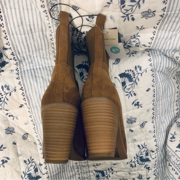 Universal Thread Kinley Ankle Boots - Picture 7 of 7